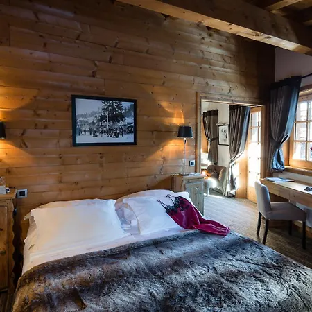 Fer à Cheval Hotel