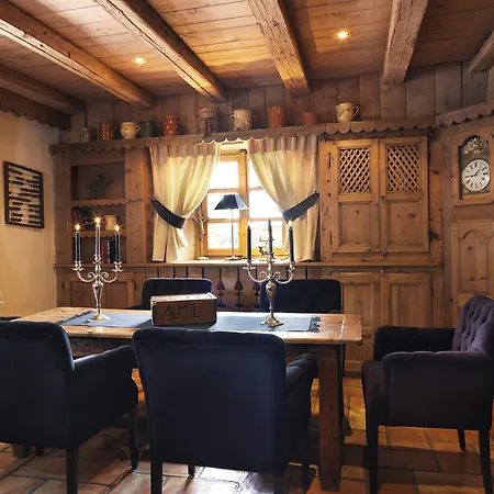 Fer à Cheval Hotel